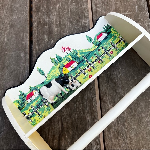 Vintage 3D Cow Farmhouse Themed Wooden Shelf Paper Towel Holder Wall Hanging - Picture 4 of 10